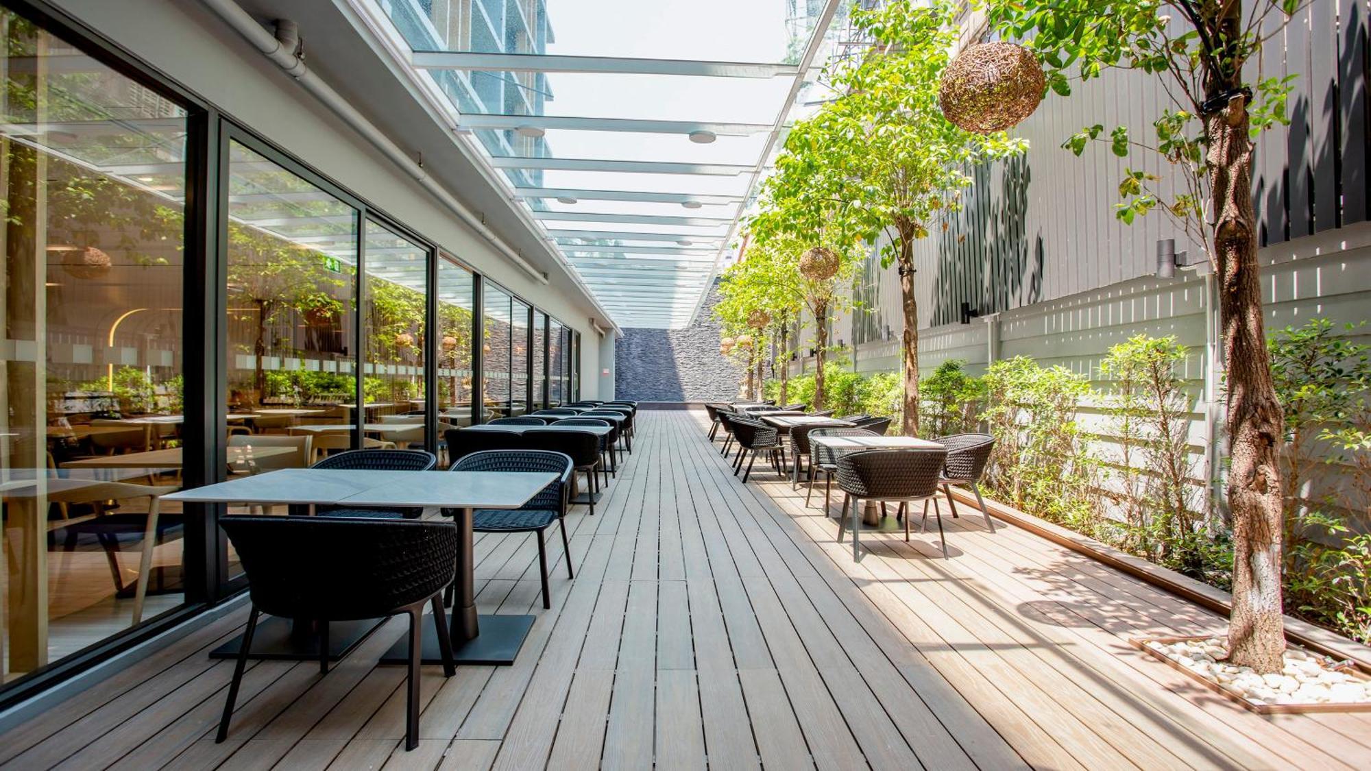 Holiday Inn Express & Suites Bangkok Central Pier By Ihg Exterior photo