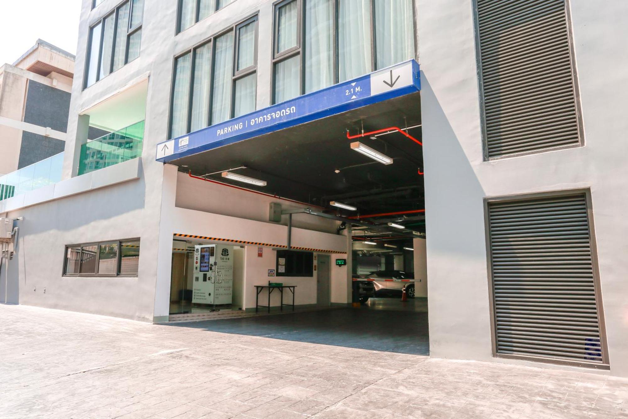 Holiday Inn Express & Suites Bangkok Central Pier By Ihg Exterior photo